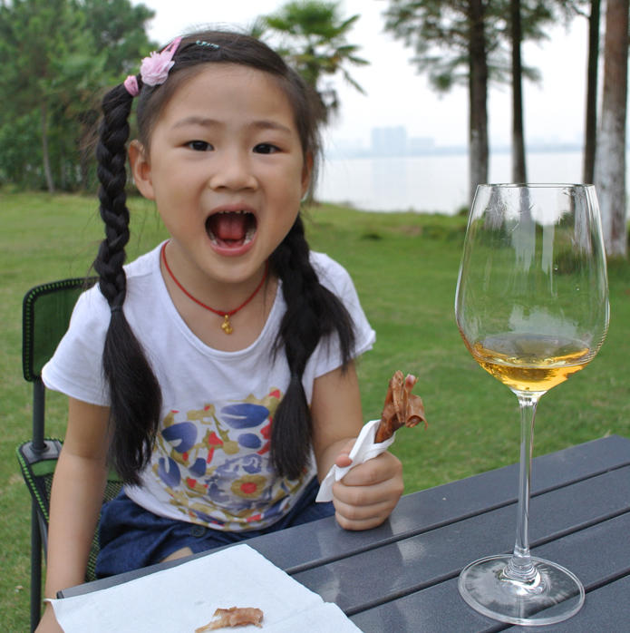 张小姐的红酒店200508