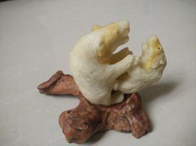 小熊雕刻摆件 树脂工艺品