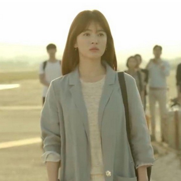 77store 太阳的后裔宋慧乔同款外套姜暮烟棉麻浅蓝色宽松西装女