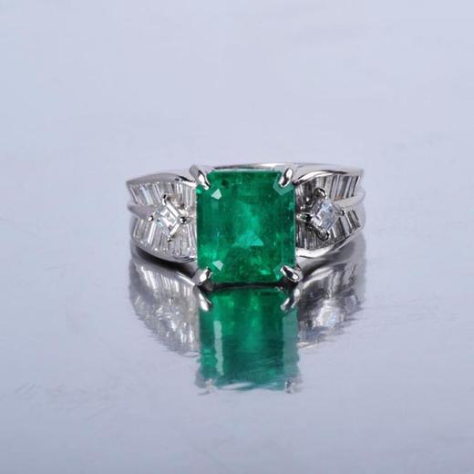 铂金镶钻天然祖母绿戒指 商品图0