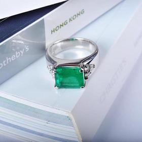 铂金镶钻天然祖母绿戒指