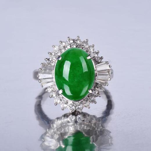 铂金镶钻天然翡翠戒指 商品图0