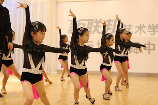 （永久下架）【秒杀】新联邦艺术专修学校拉丁舞艺术体验课 商品图1
