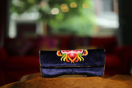 山谷居民品牌时尚苗绣手包/钱包 - 瑞萱 商品图0