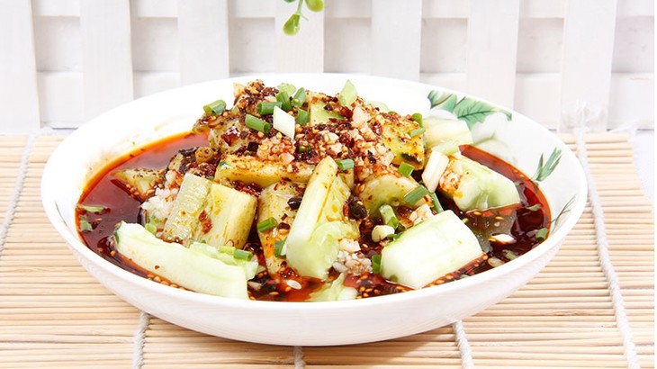 名称 拌菜高手 净重 260g 配料 植物油,辣椒,花椒