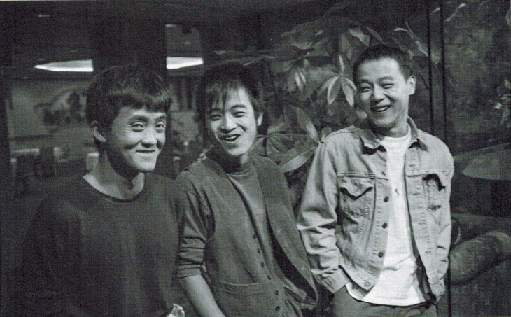 1994年夏秋之际,被称为"魔岩三杰"的窦唯,张楚,何勇在hard rock咖啡厅