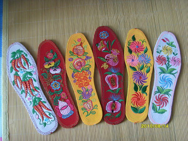 广至藏族乡手工刺绣鞋垫 - 瓜州在线微商城