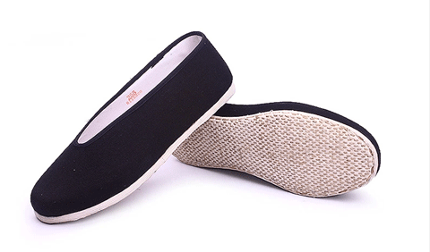 练太极拳穿什么鞋？什么鞋适合练太极拳？